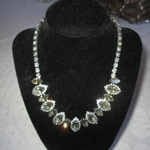 Beautiful Silver tone and Rhinestone Necklace Rhodium Plated with Smokey Topaz and Rhinestones Vintage true Weiss Vintage Jewelry