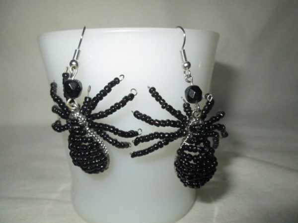 Fantastic Creepy Black Beaded Spider Earrings Pierced Hanging earrings