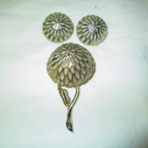 Pretty Mid Century Silver tone with etched silver tone Clip Earrings and Large matching Brooch Pin marked BSK