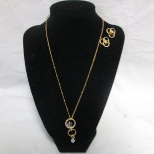 Vintage Jewelry a Beautiful Gold Tone and Jewelry Set Earrings and Necklace Crystals