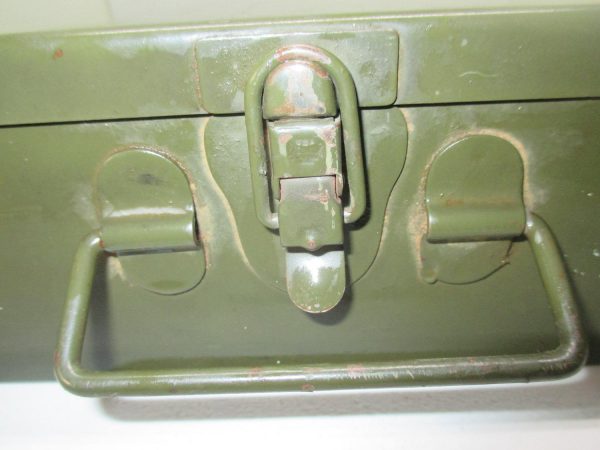 Vintage Metal Military Strong Box Great condition Jeep travel Militaria collectible display hatching metal box army green