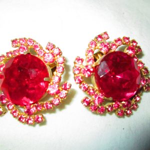 Vintage Stunning Pink and Light Pink Rhinestone 1950's Clip Earring 1  1/2" across Really Nice