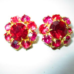 Vintage Stunning Pink and Light Pink Rhinestone 1950's Clip Earring 1" across Really Neat Rhinestones