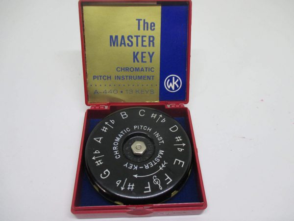 Vintage The Master Key Chromatic Pitch Instrument A-440 13 keys U.S.A. Chrome and metal W. Kratt Maker Original Hard plastic box