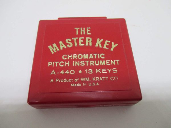 Vintage The Master Key Chromatic Pitch Instrument A-440 13 keys U.S.A. Chrome and metal W. Kratt Maker Original Hard plastic box