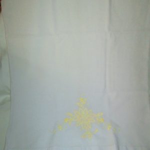White No Iron Percale Vintage Pillowcase Single with Yellow Applique Floral Pattern