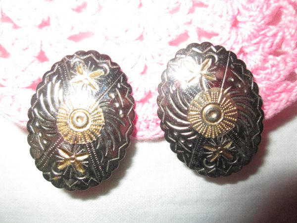 Fantastic 1960's Southwest style earring silver tone with gold tone accents