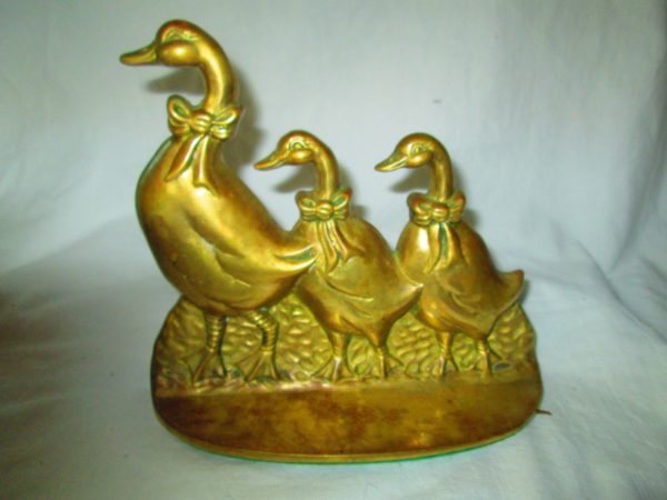 Great Brass Goose Upper Deck 1988 Door Stop Heavy brass Mother with 2 chicks