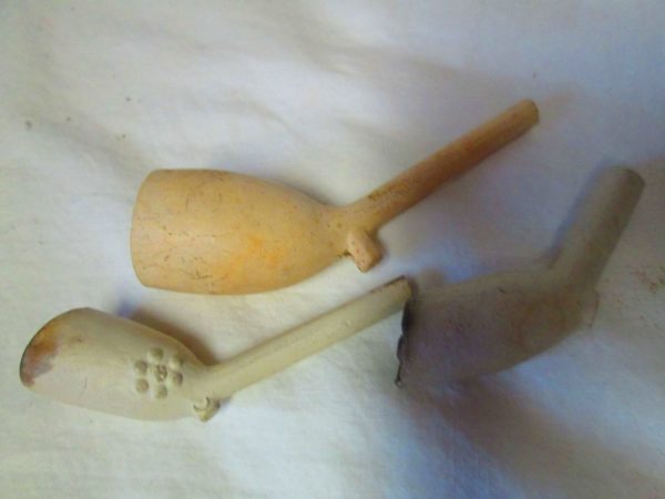 Lot of 3 Antique Clay British Pipes Estate Find 2 used 1 unused late 1700's