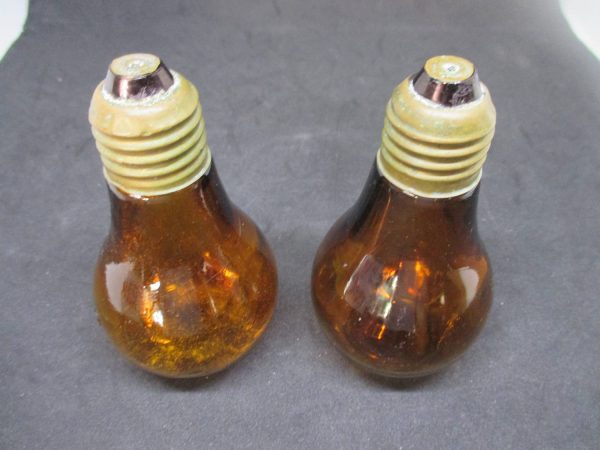 Mid Century Modern Light Bulb Salt & Pepper Shakers decor collectible display tableware dinning kitchen farmhouse cottage MOD Glass