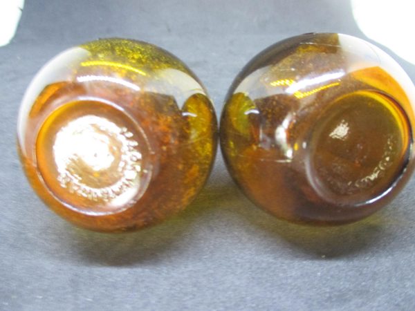 Mid Century Modern Light Bulb Salt & Pepper Shakers decor collectible display tableware dinning kitchen farmhouse cottage MOD Glass