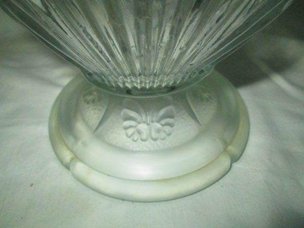 Stunning clear crystal pedestal Vase Very Large and Beautiful Frosted base with frosted crystal in some parts of the vase