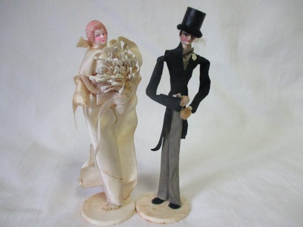 Very Retro Art Deco Bride And Groom Cake toppers decor Collectible Figurines display home decor Wedding Bridal RARE