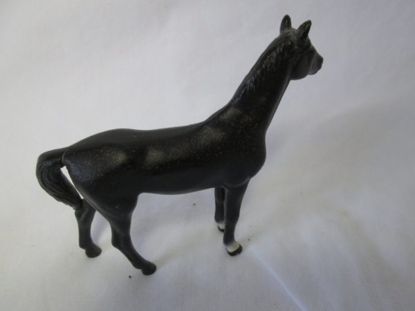 Vintage Cast Iron Horse Nice quality horse figurine 4 1/4" across 4" tall Great Detail White Diamond on Face 2 white front feet Cast Iron