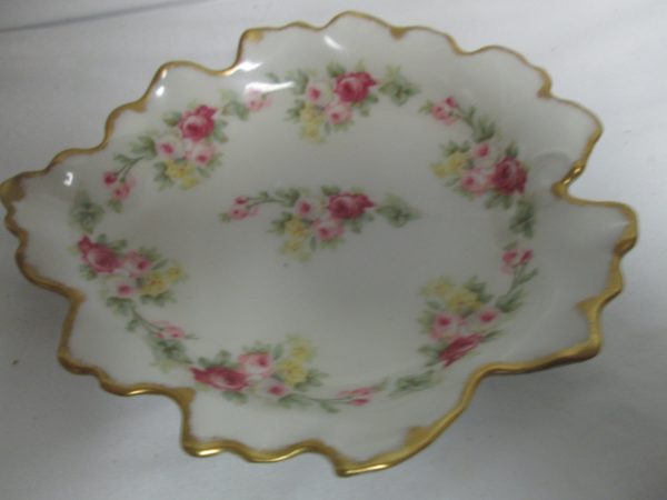 Vintage Limoges Fine bone china trinket dish collectible bowl floral with gold trim Floral center Scalloped rim Elite Works France