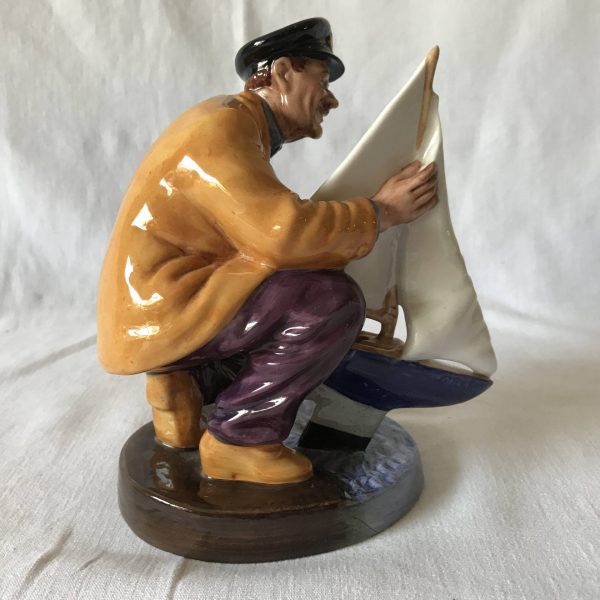 Vintage Retired ROYAL DOULTON Figurine HN2442 Sailor's Holiday