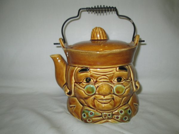 Vintage Teapot Mid Century Japan Ben Franklin Painted tea pot pottery Great Condition and style Metal handle WWII era