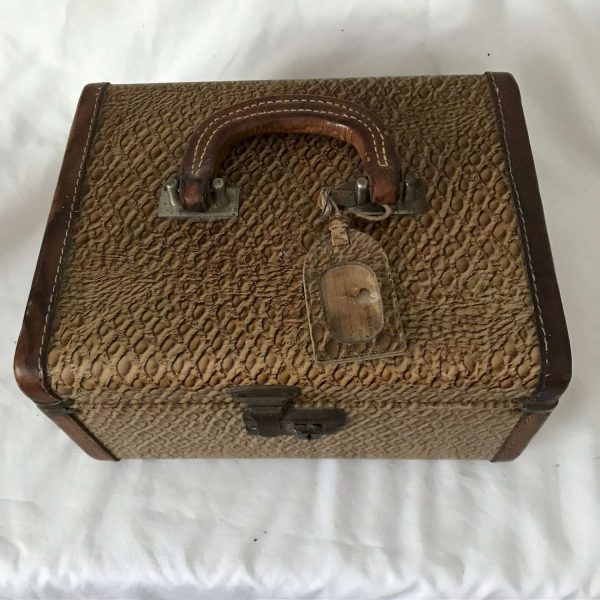 Antique Leather Train Case Luggage Storage Travel Overnight bag hard ...