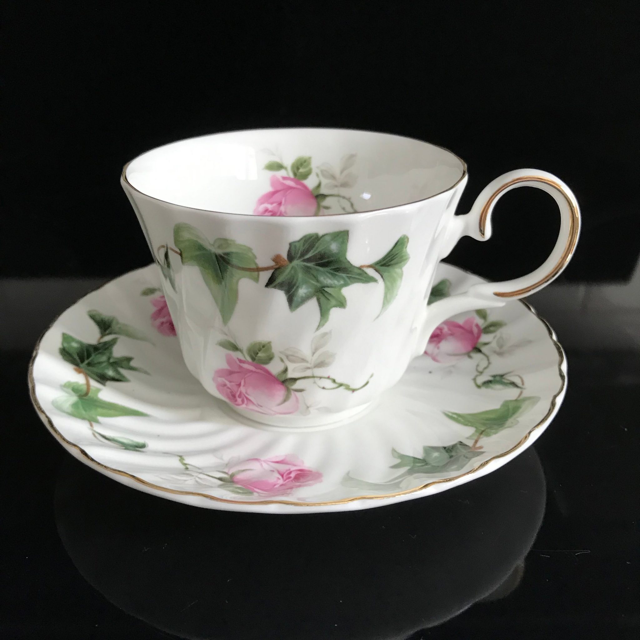 Royal Patrician England Tea Cup And Saucer Large Detailed Pink Roses