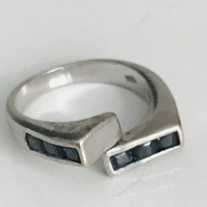 Sterling silver vintage ring 3 baguettes on each side of the wrap band .925 size 7 1/2 Dainty Band