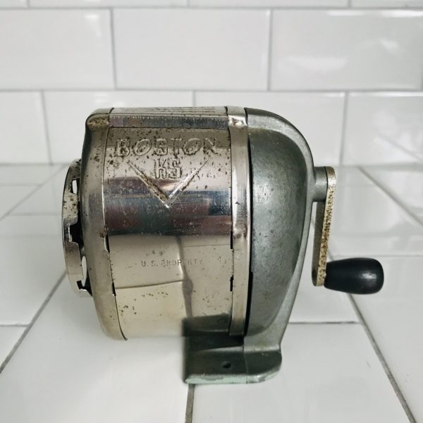 Vintage Boston pencil Sharpener working hand crank automatic pencil sharpener farmhouse collectible display desk top office
