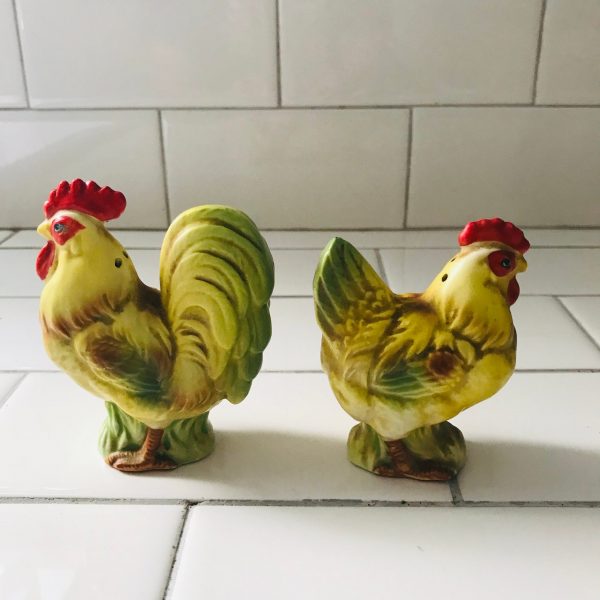 Vintage Chicken Rooster Bright yellow orange cones and wattles Salt & Pepper Shakers farmhouse lodge cabin collectible display retro kitchen