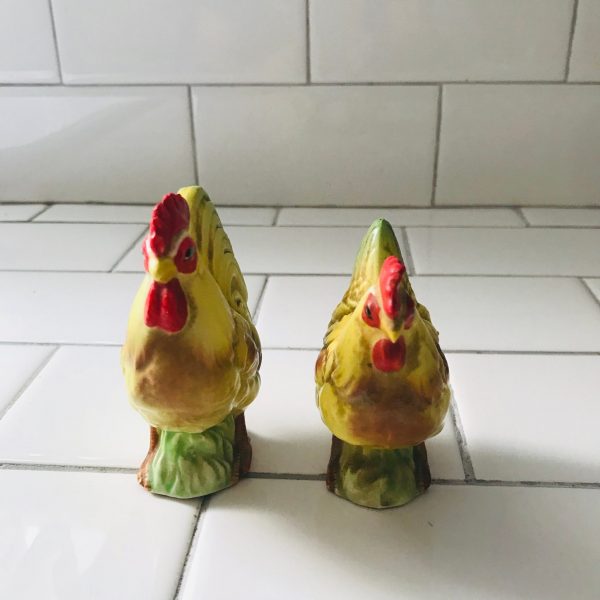 Vintage Chicken Rooster Bright yellow orange cones and wattles Salt & Pepper Shakers farmhouse lodge cabin collectible display retro kitchen