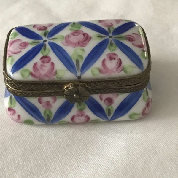 Vintage Limoges Porcelain Trinket Box Floral Pattern Hinged lid Signed & numbered Roses with blue trim collectible display ring box