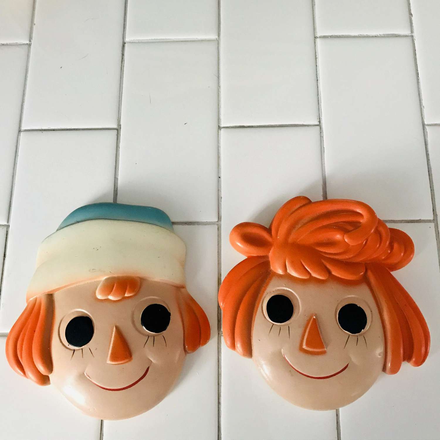 Vintage Raggedy Ann and Andy chalkware wall hanging figurines ...