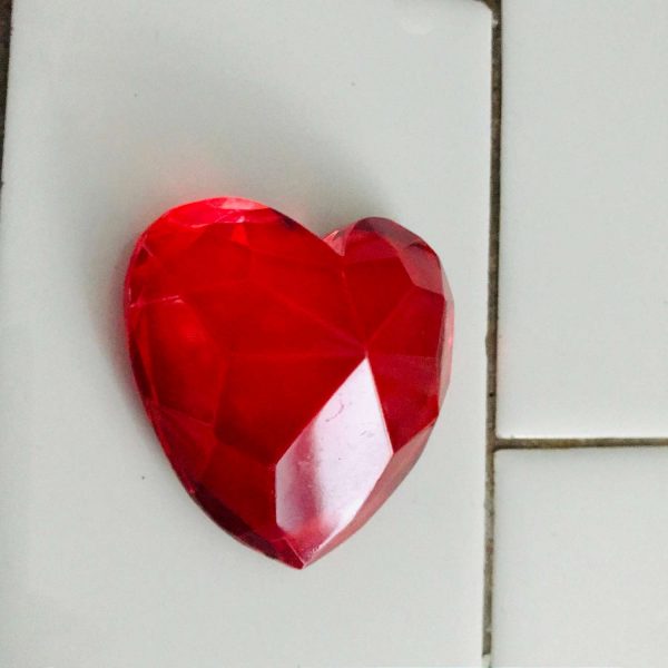 Vintage red heart cut crystal figurine collectible display trinket valentine