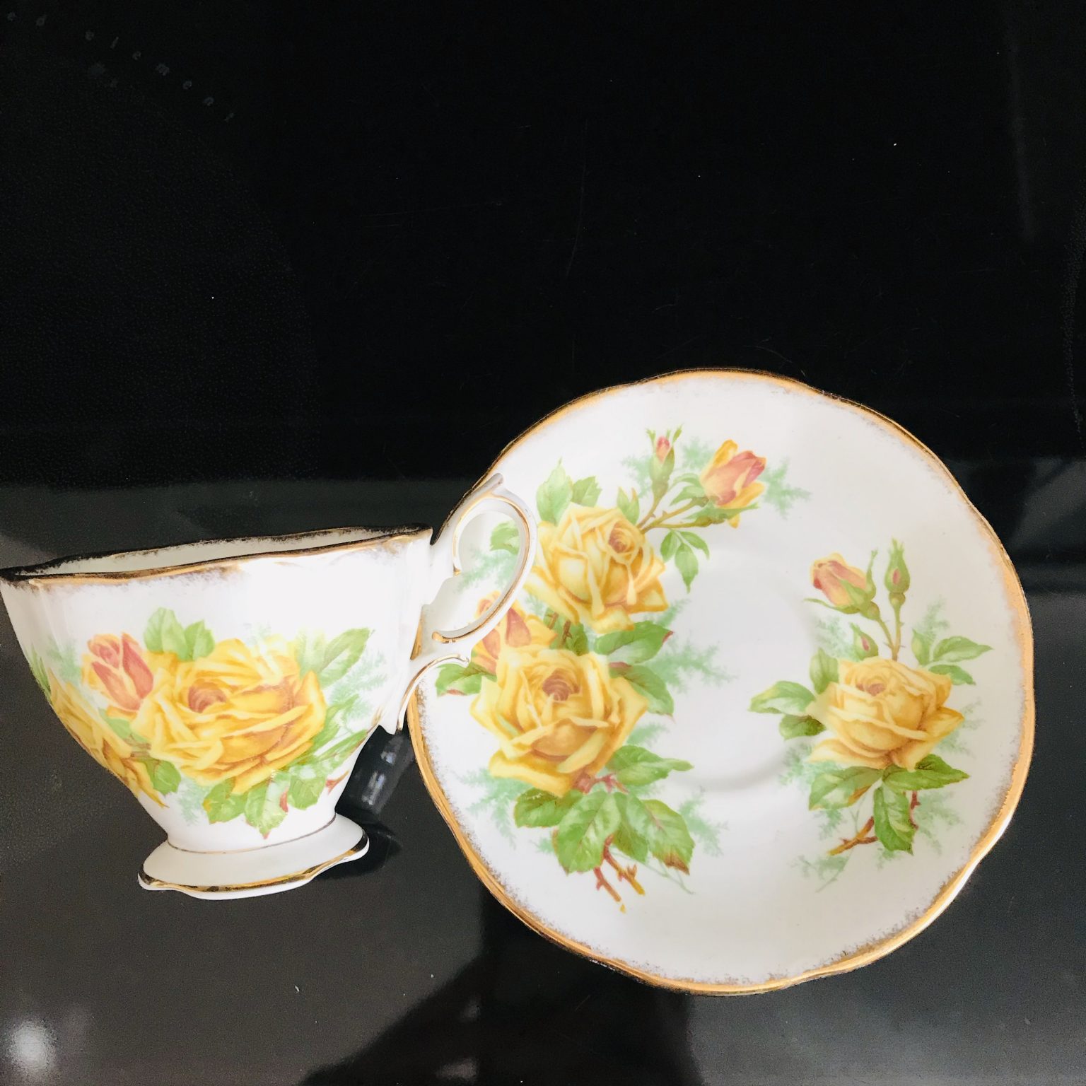 Vintage Royal Albert Tea cup and saucer England Fine bone china Tea ...