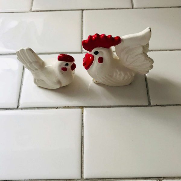 Vintage Salt and Pepper Shaker White Chicken and Rooster Collectible farmhouse display tableware cottage retro kitchen