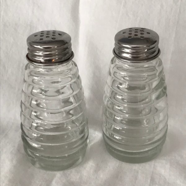 Vintage Salt & Pepper Shakers bee hive pattern glass Retro Kitchen collectible display chrome lids farmhouse table top stove top patio
