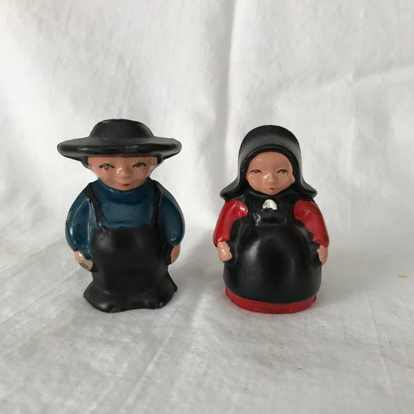 Vintage Salt & Pepper Shakers Cast Iron Amish Man and Woman Retro Kitchen collectible display Farmhouse Cottage