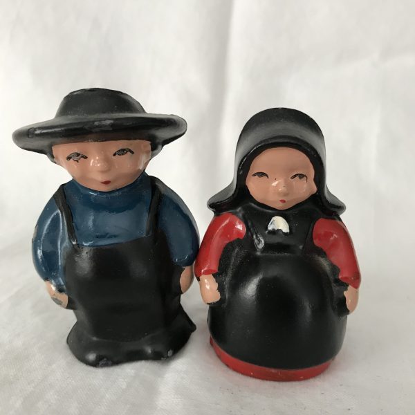 Vintage Salt & Pepper Shakers Cast Iron Amish Man and Woman Retro Kitchen collectible display Farmhouse Cottage