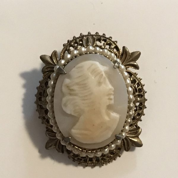 Vintage Cameo Pin Brooch Victorian style gold leaves with tiny pearls ornate detail collectible vintage jewelry