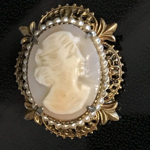 Vintage Cameo Pin Brooch Victorian style gold leaves with tiny pearls ornate detail collectible vintage jewelry