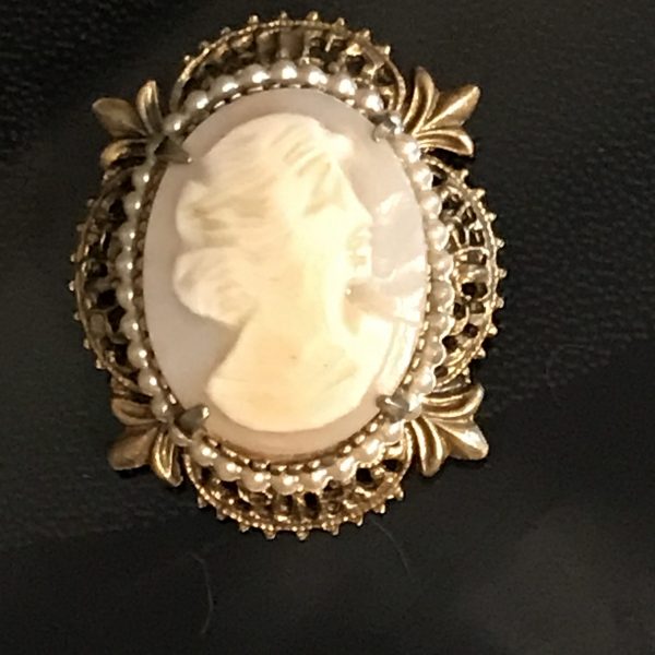 Vintage Cameo Pin Brooch Victorian style gold leaves with tiny pearls ornate detail collectible vintage jewelry