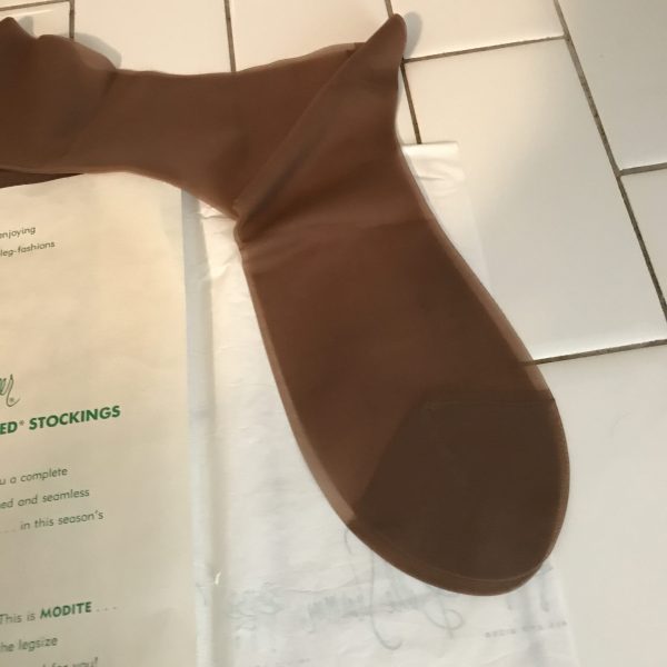 Belle-Sharmeer Nylon Hosiery stockings size 10 1/2 Surfside seamless ...