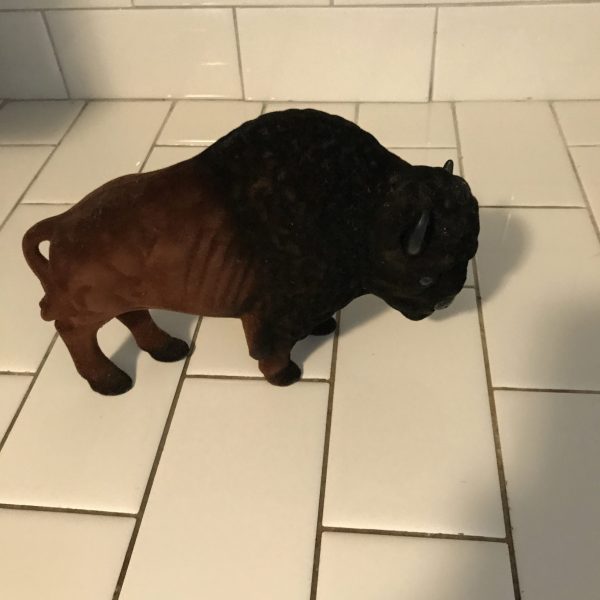 Vintage flocked Bison Buffalo figurine Hong Kong detailed farmhouse collectible display cabin lodge hunting