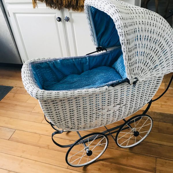 Vintage Baby buggy Old buggy New lining collectible display wicker with fabric farmhouse doll display baby buggy metal & rubber wheels pram