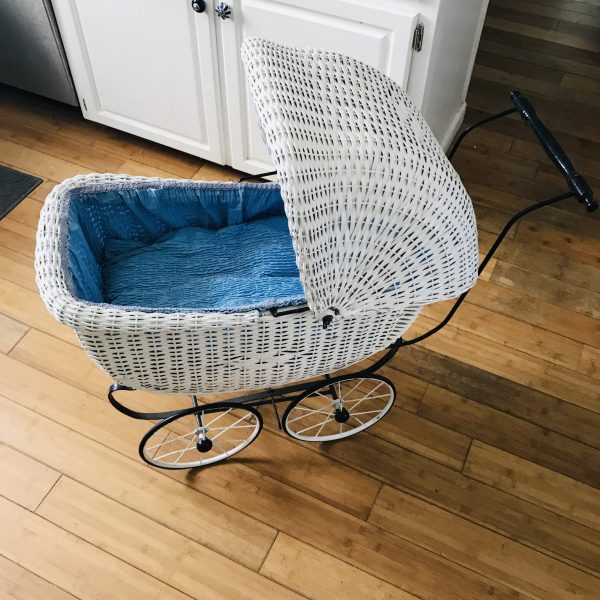 Vintage Baby buggy Old buggy New lining collectible display wicker with fabric farmhouse doll display baby buggy metal & rubber wheels pram