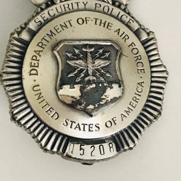 Vintage Badge U.S. Dept. of the Air Force Security Police Badge Authentic #15208 collectible display memorabilia Militaria military