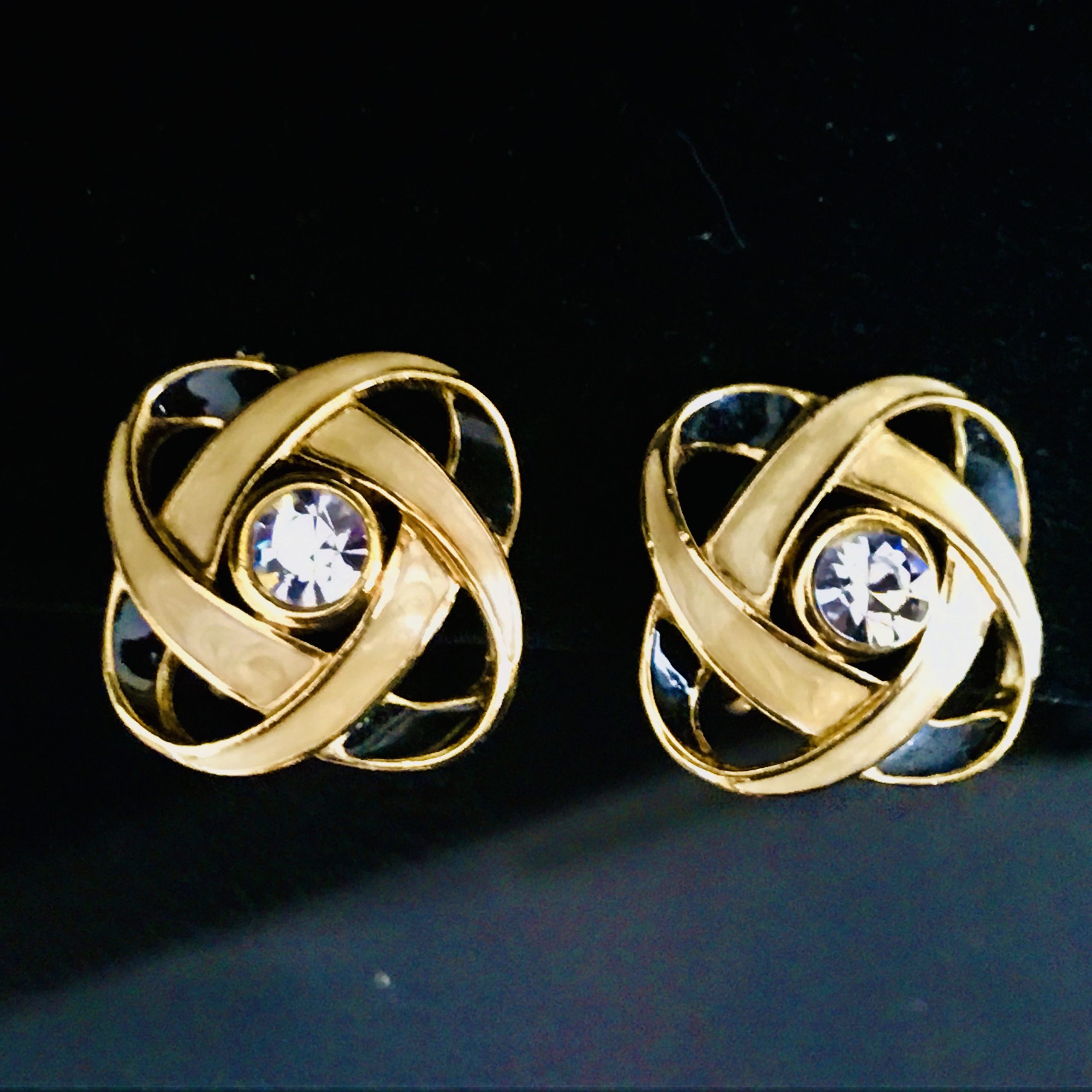Vintage Beautiful Trifari clip earrings gold tone Swarovski crystal ...