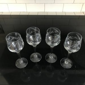 Vintage set of 4 crystal wine glasses stemware barware collectible crystal drinkware display Etched leaves ornate pattern