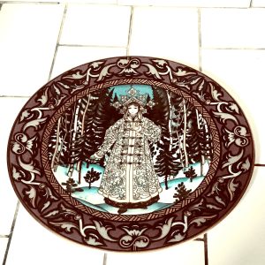 Russian Fairy Tales The Snow Maiden Plate Heinrich Germany Villeroy & Boch Limited edition 8.25" collectible Display BORIS ZVORYKIN