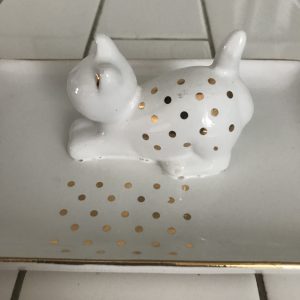 Vintage Cat Kitten ring holder white with gold trim collectible display porcelain Arlington designs